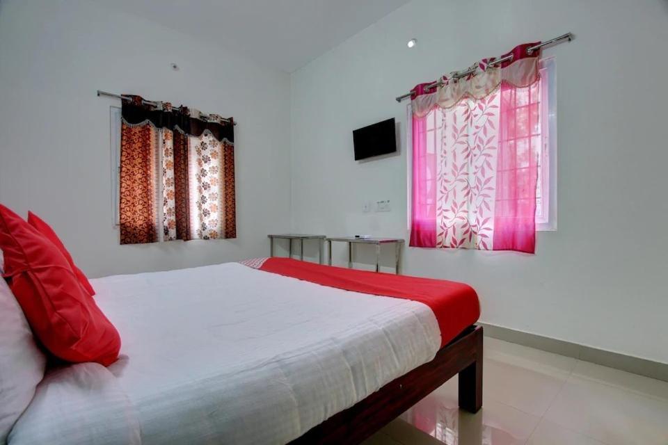 Honey Bee Resort - Near Yercaud Lake Buitenkant foto